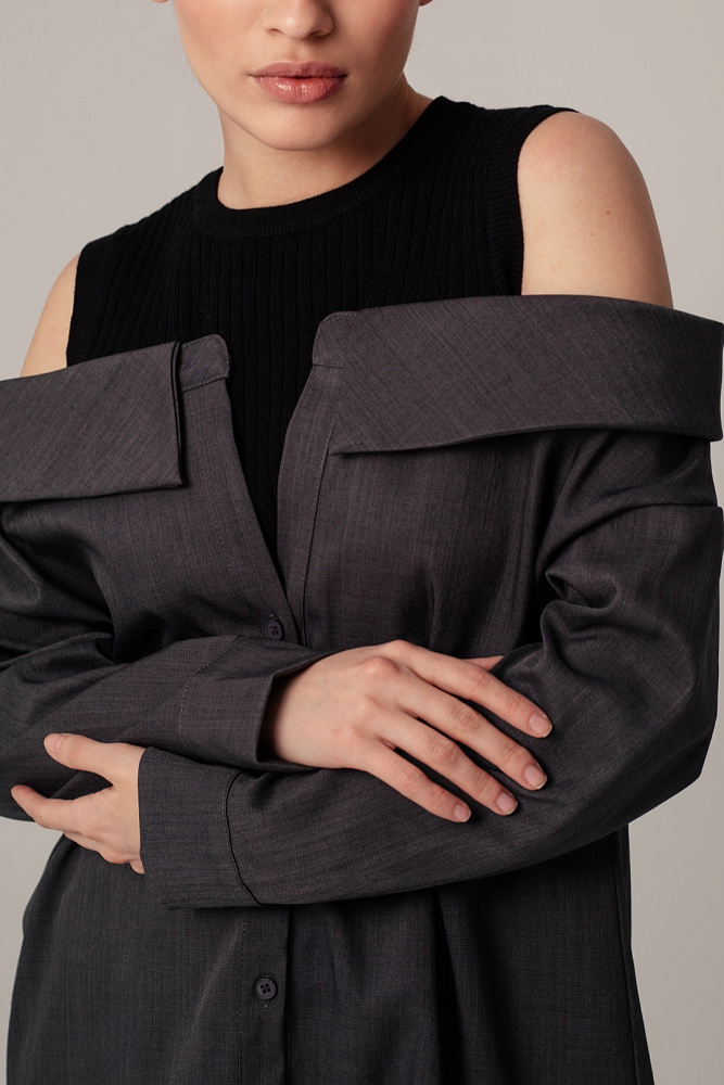 Рубашка с открытыми плечами oversize 